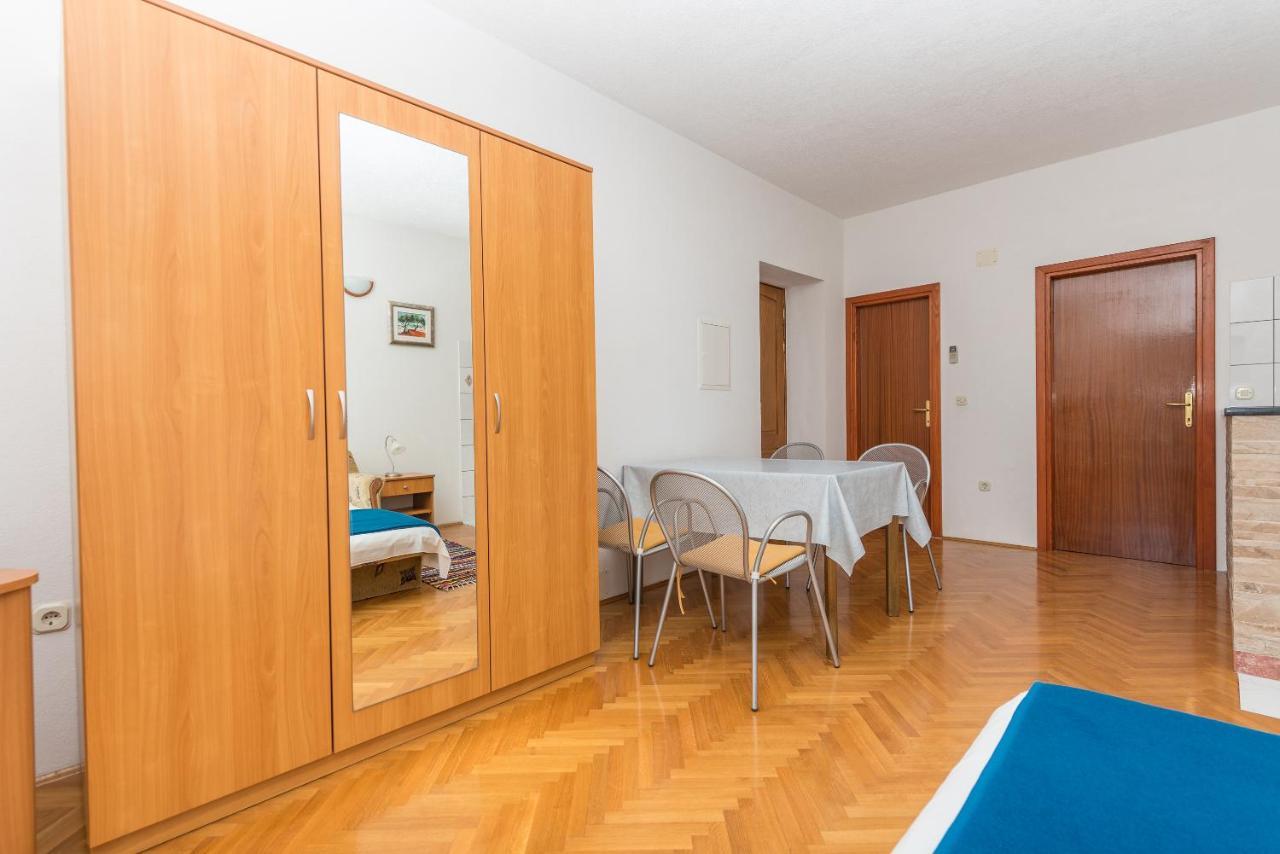 Apartmani Petracie Drvenik  Luaran gambar