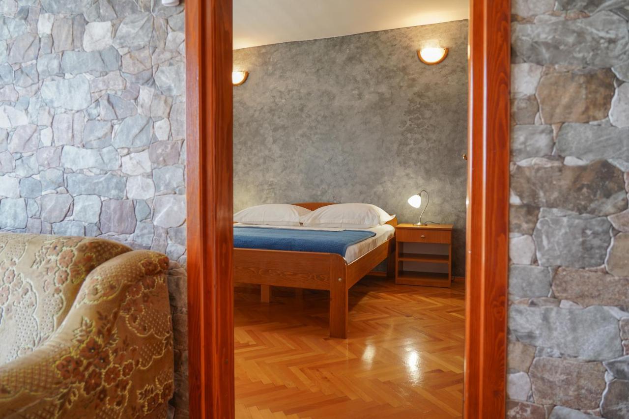 Apartmani Petracie Drvenik  Luaran gambar